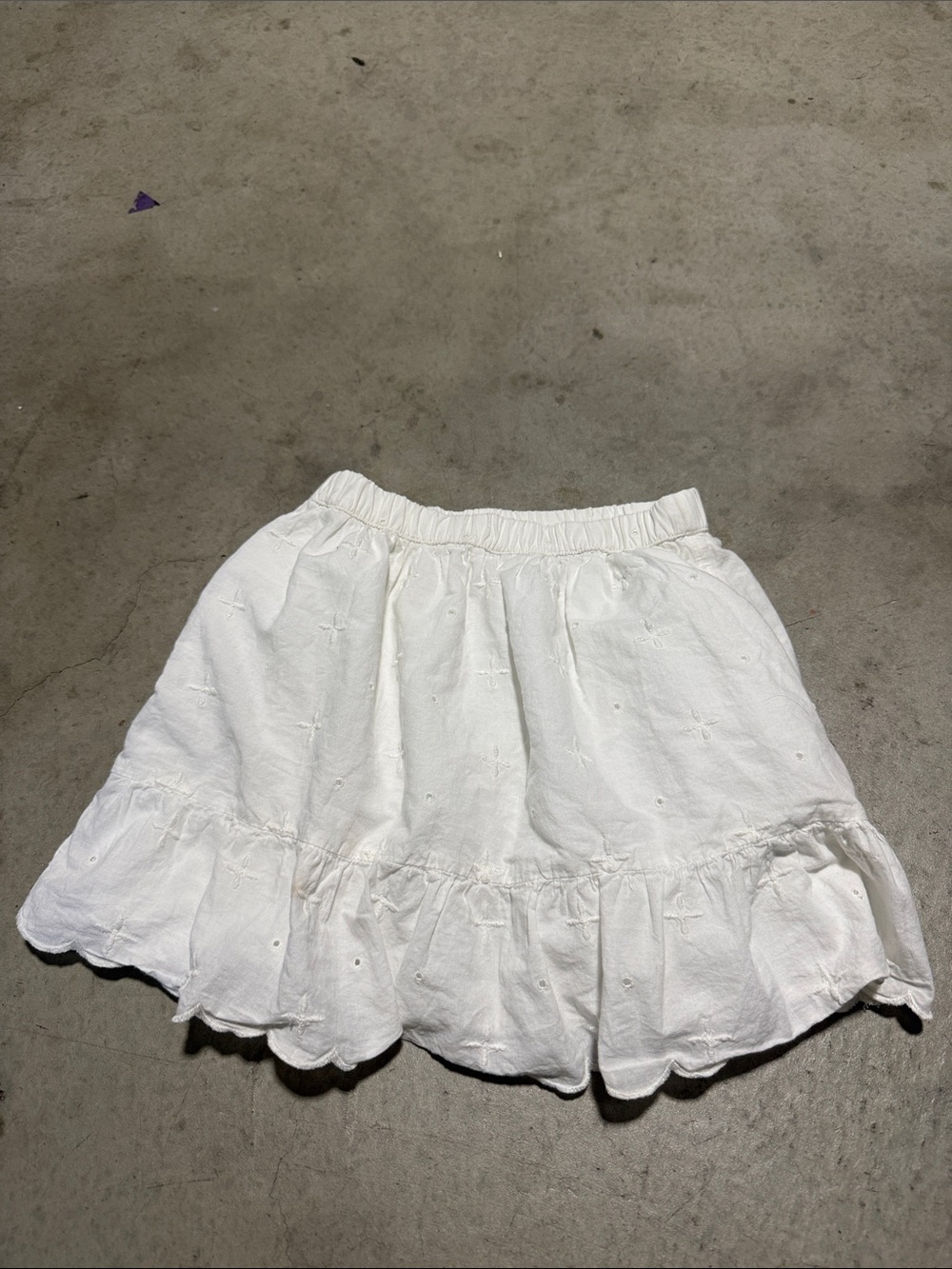 GAP White Eyelet Ruffle Hem Skirt
